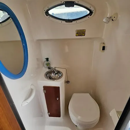 Botel Expo Barco Lancha H33