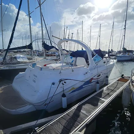 船上ホテル Expo Barco Lancha H33 *