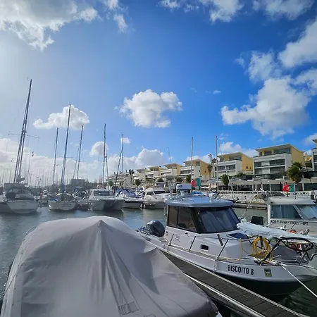 Botel Expo Barco Lancha H33 *